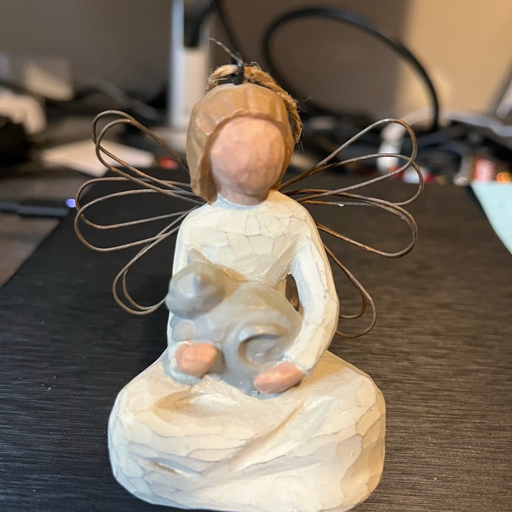 Willow Tree figurine